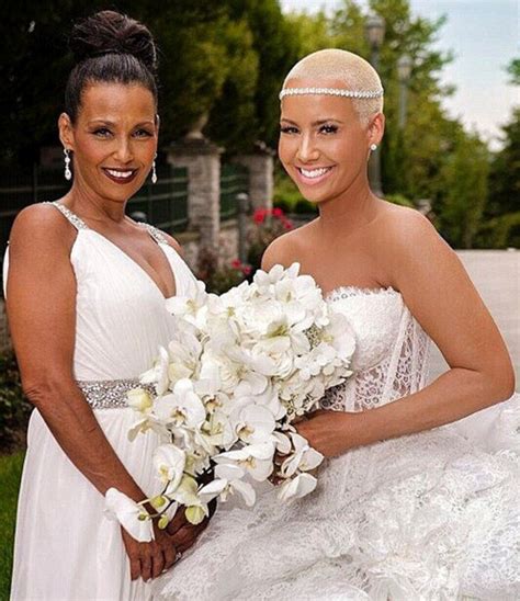 is amber rose mother black